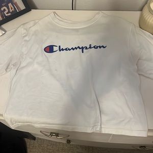 Cropped champion t-shirt